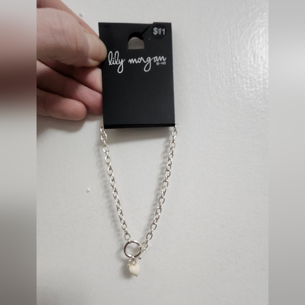 Elegant Silver Chain Necklace with Heart Pendant